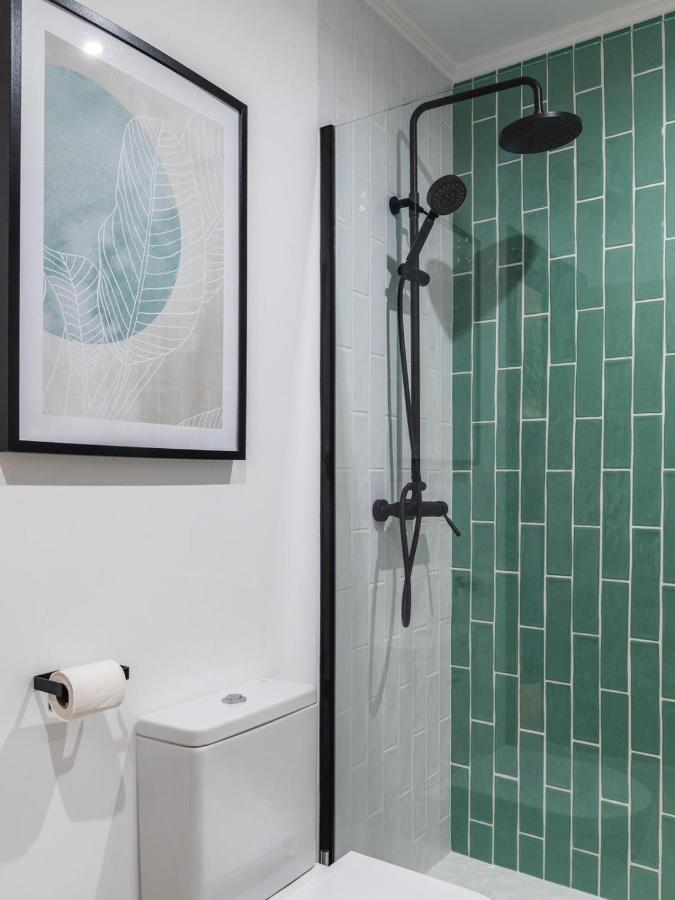 شقة Flat With Ac, Wifi, Netflix, Balcony - 3 Min From The Beach Armação de Pêra المظهر الخارجي الصورة